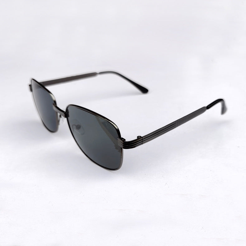 Men's Reinforced Glass Glasses Lens Wear-Resistant Lens Grinding Non-Flower Sunglasses Metal Glass Stall Tail Glasses