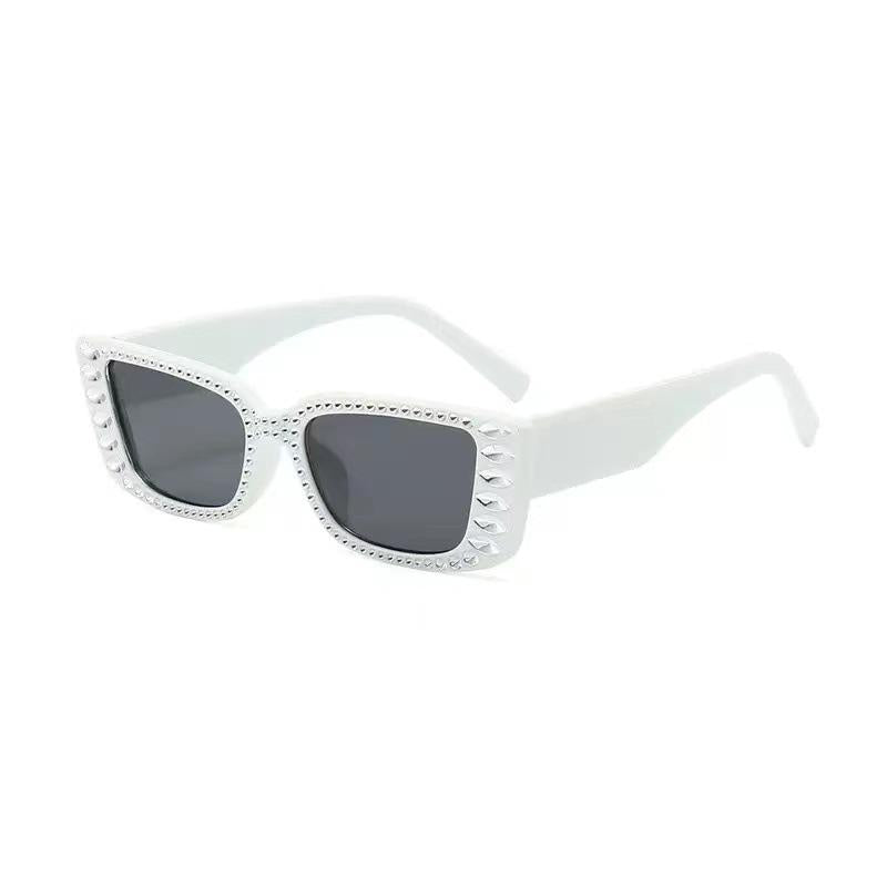 New Retro Diamond-Embedded Gorgeous Sunglasses Cross-Border European and American Fashion Women's Advanced Sunglasses Light Luxury Glasses