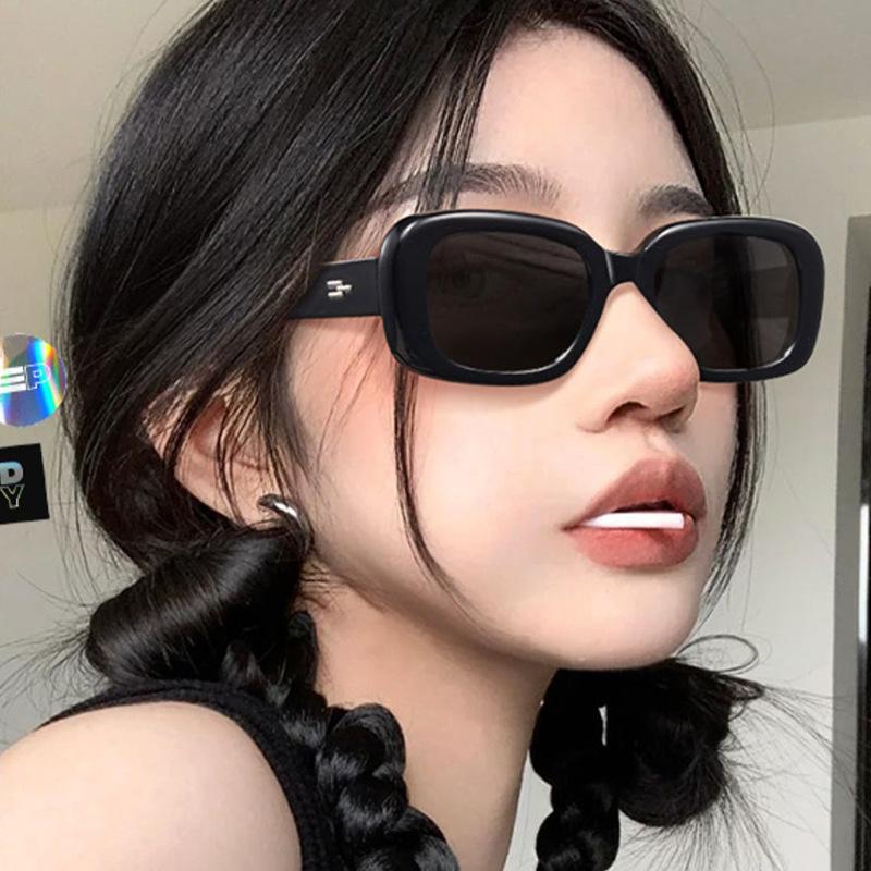 WANG Jiaer Same Sunglasses 2023 New Sunset Sunglasses Women's Oval Small Face Sunglasses Street Shot Korean Style