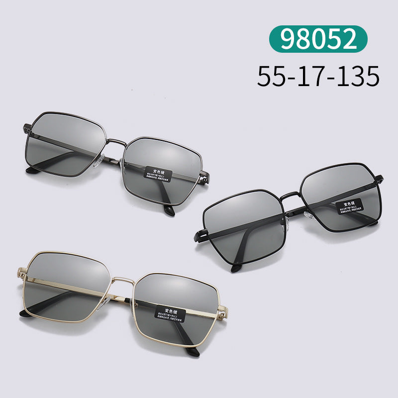 Photosensitive Color-Changing Polarized Sunglasses Men's Driver Driving Fishing Special Box UV-Proof Pilot Glasses