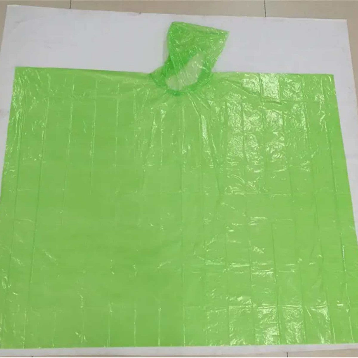 Wholesale Supply PE Brand New Material Disposable Adult Cape Raincoat Easy to Carry, Affordable and Inexpensive